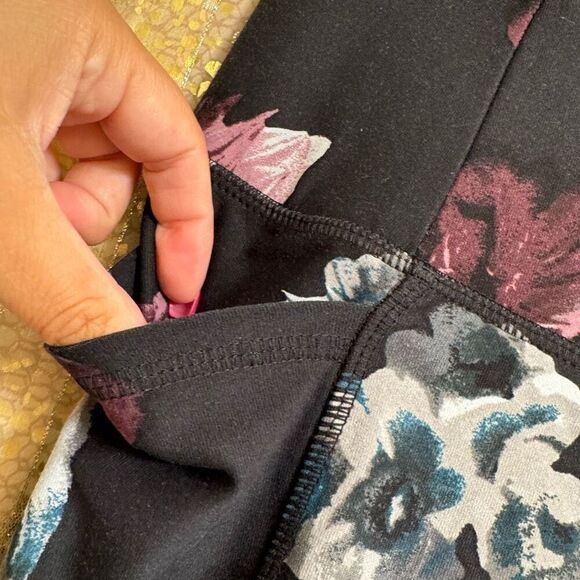 Livi Active Lane Bryant PowerBand Black Floral Leggings Purple Teal XL 14/16 - Picture 3 of 5